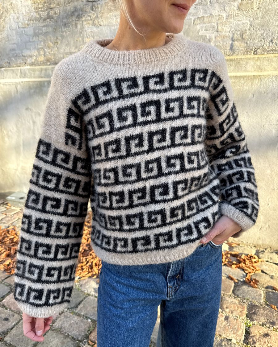 Athene Sweater - Image 4