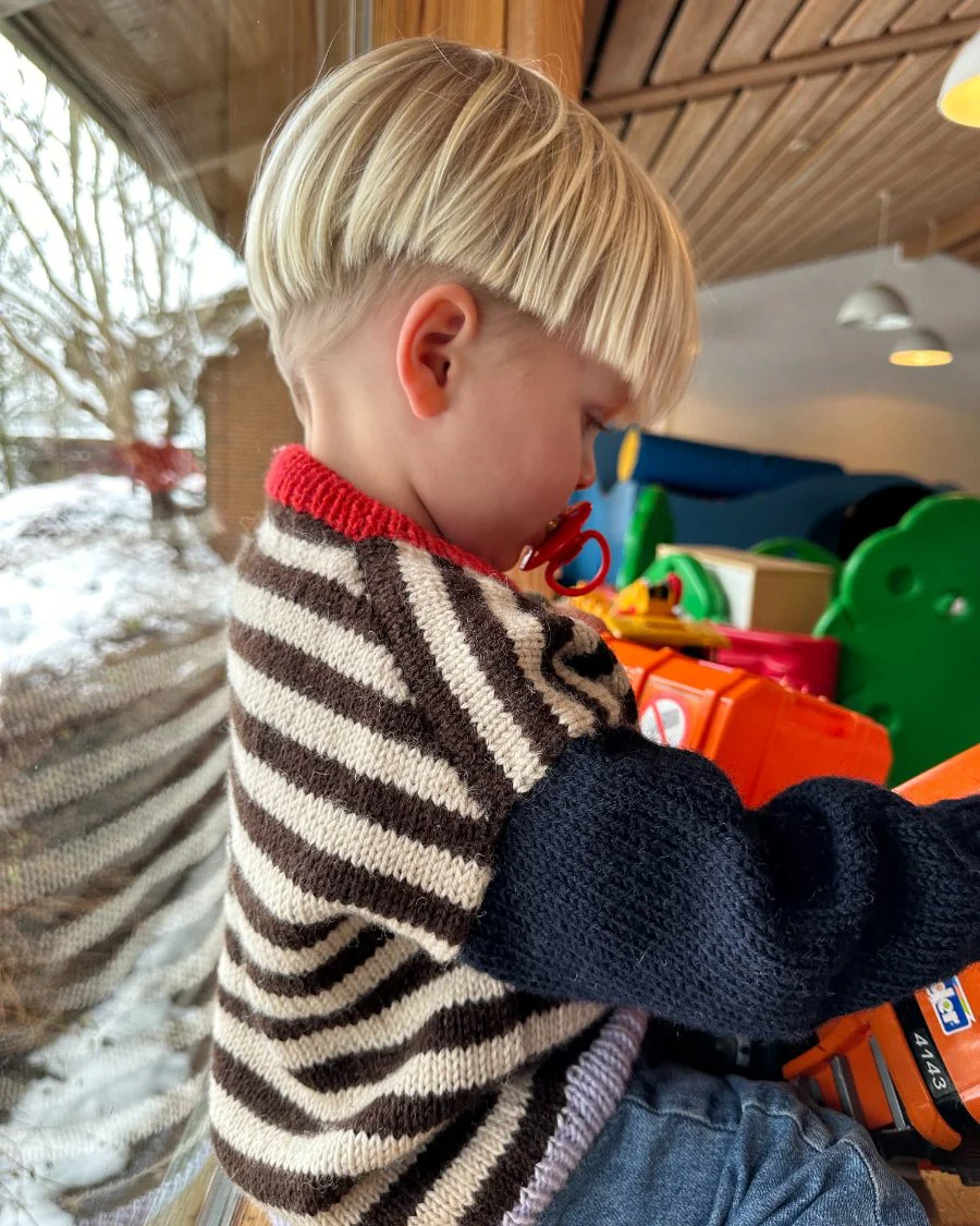 Holger Sweater - Image 6
