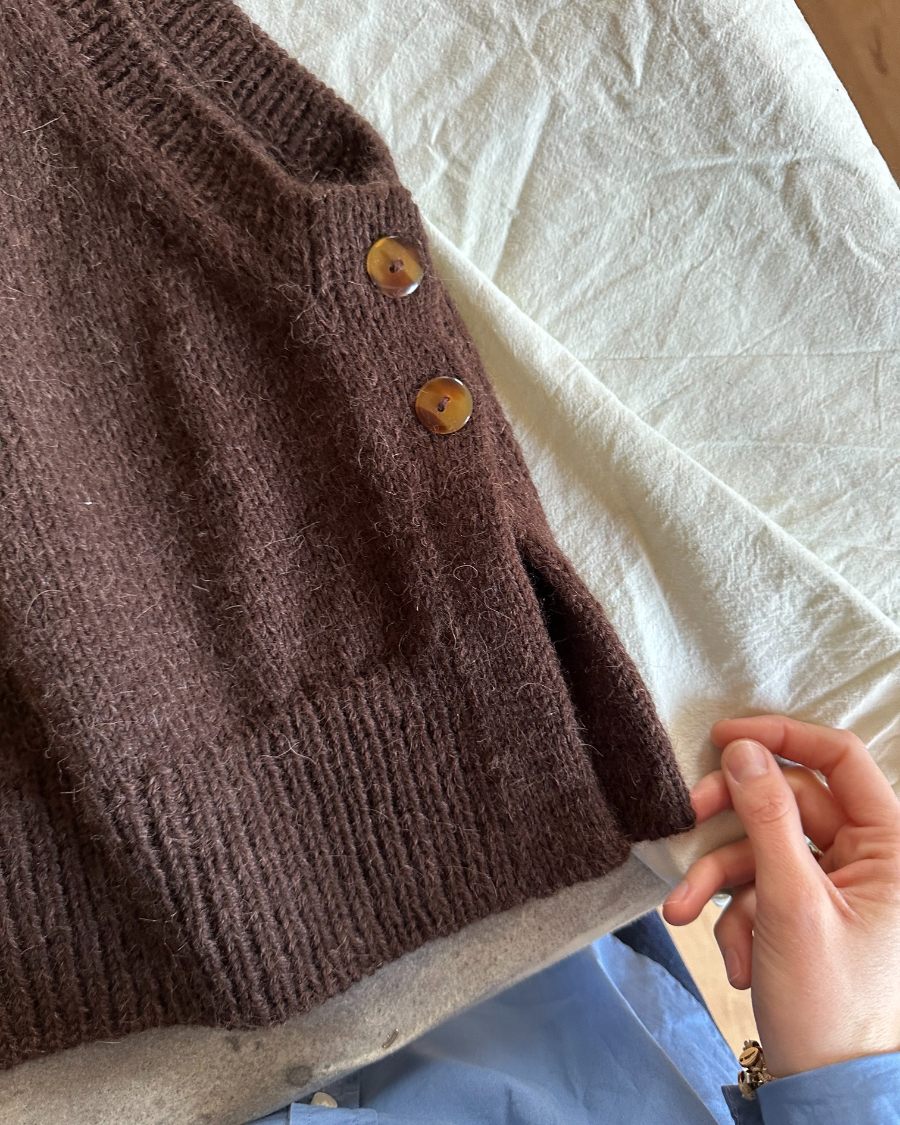 Knapper af galalit med 2 huller Ø20 mm - Mørkebrun - 4 stk. - Image 3